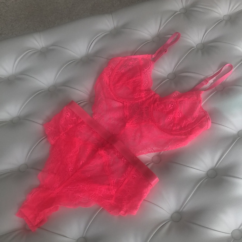 NWT CLEOPATRA LUXE BOUTIQUE Lace Hot Pink Teddy, S